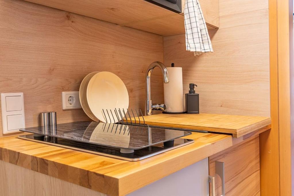 Golden Nugget Inkl Wlan, Parkplatz Apartment Детмолд Екстериор снимка